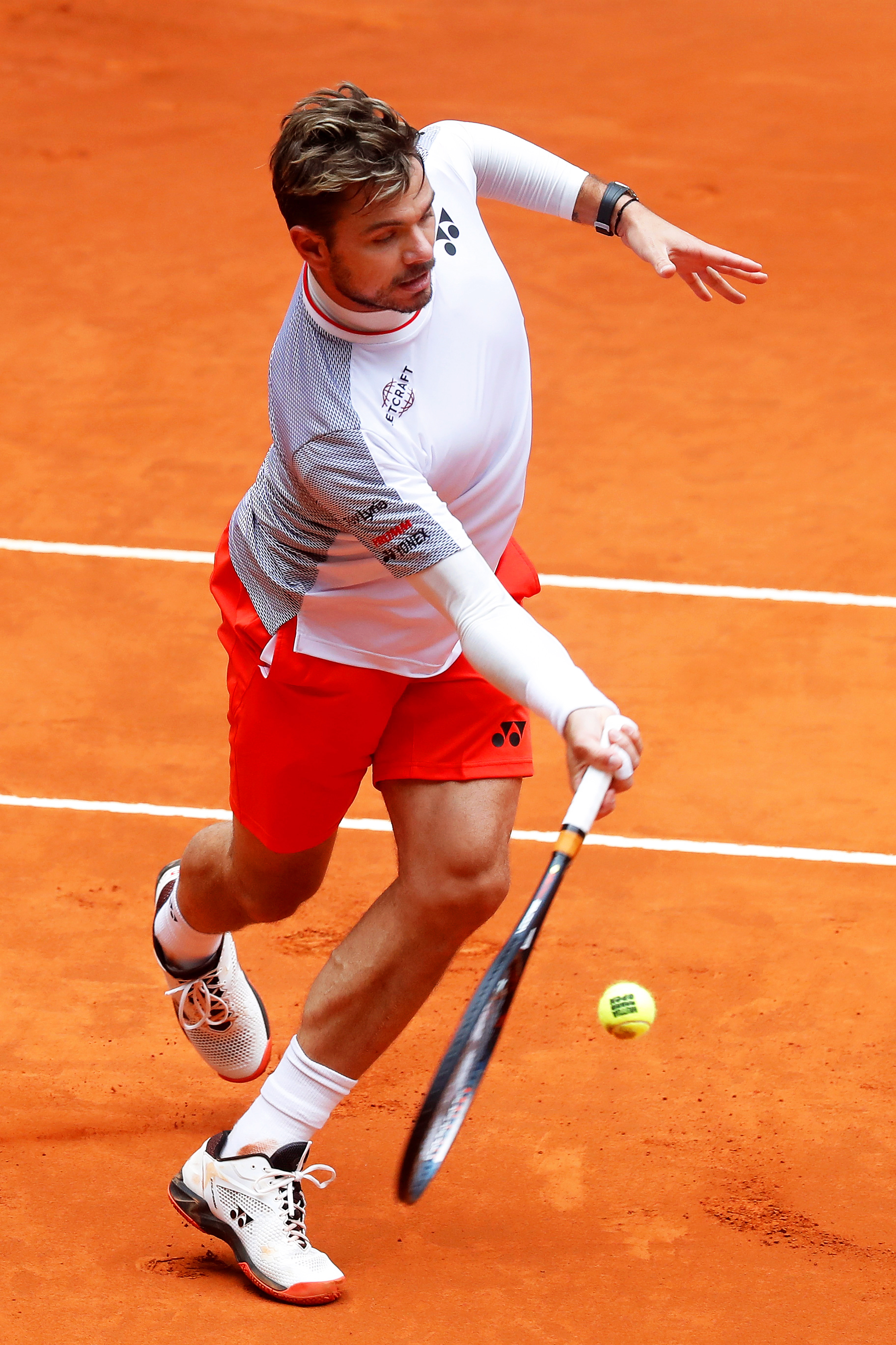 意大利网球队逆转澳大利亚网球队，瓦林卡高光表现