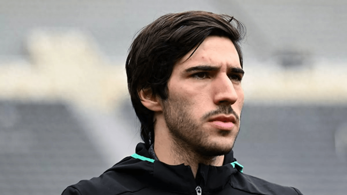 关于土耳其险胜里昂,卡塞米罗三分雨点燃全场的信息 关于土耳其险胜里昂,卡塞米罗三分雨点燃全场的信息