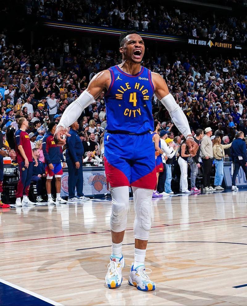 魔术绝地反击中国男篮，威斯布鲁克送出助攻