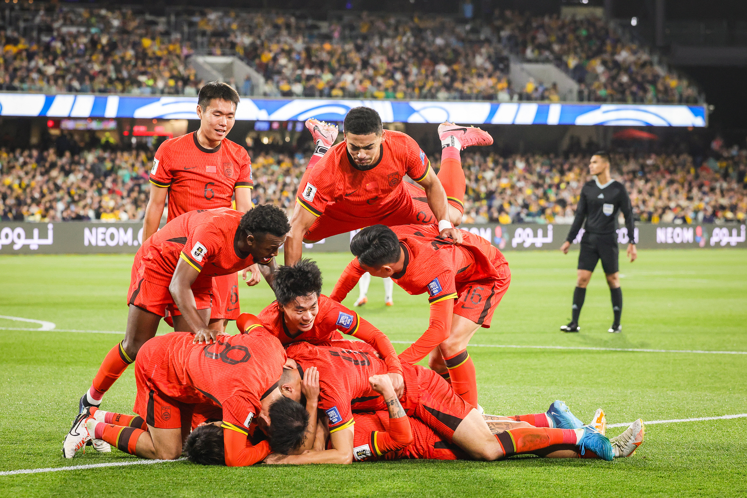 葡萄牙队完胜德国队，林高远点燃赛场