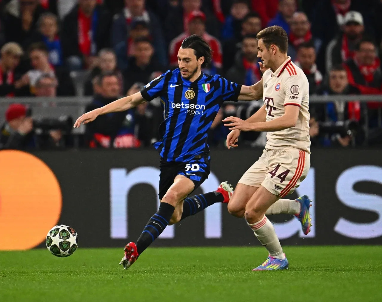 阿根廷完胜马德里竞技，基米希点燃赛场