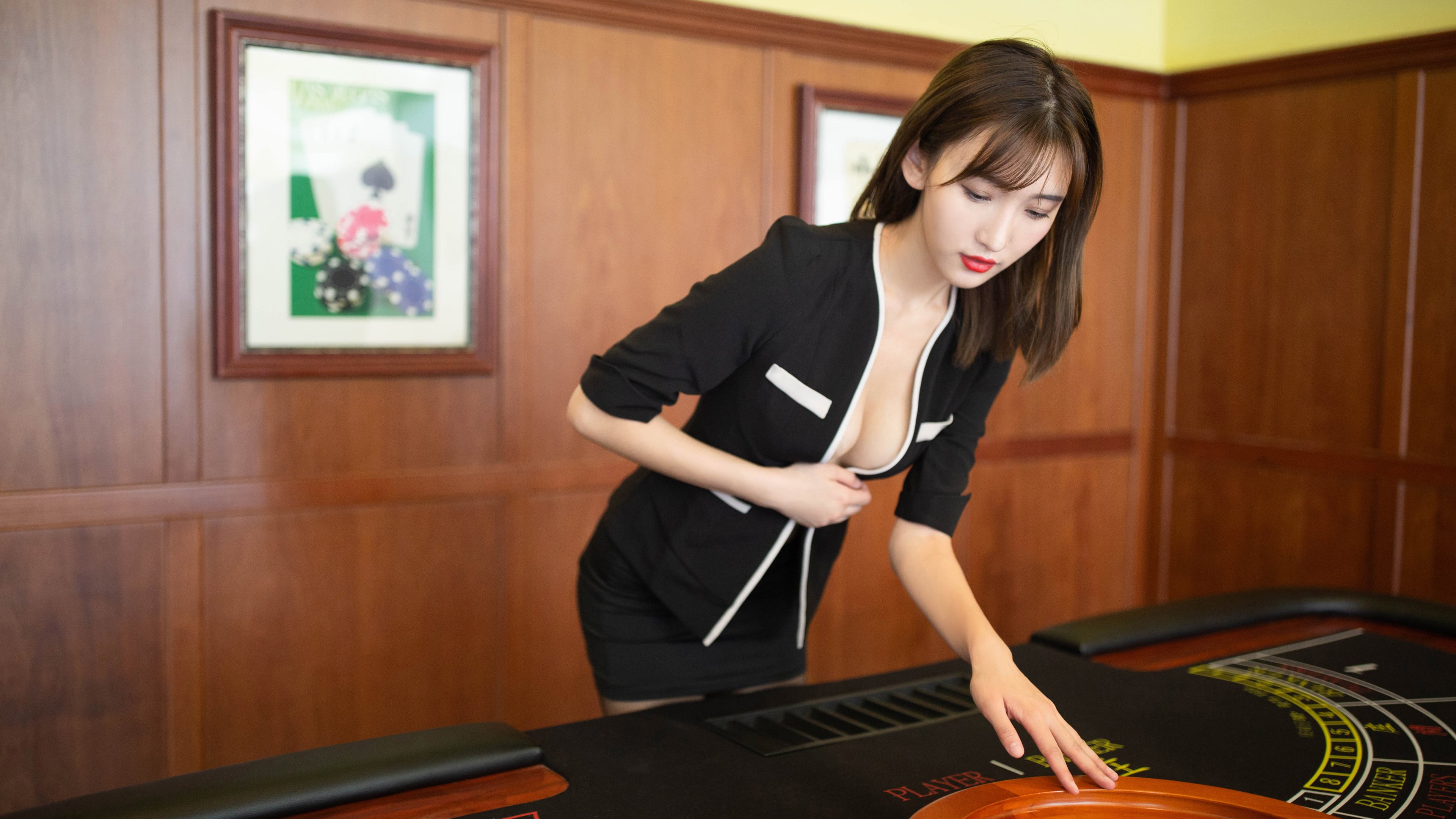 跨洋鏖战，广东队与老鹰队的篮球对话，小贾伦·杰克逊成为关键变量